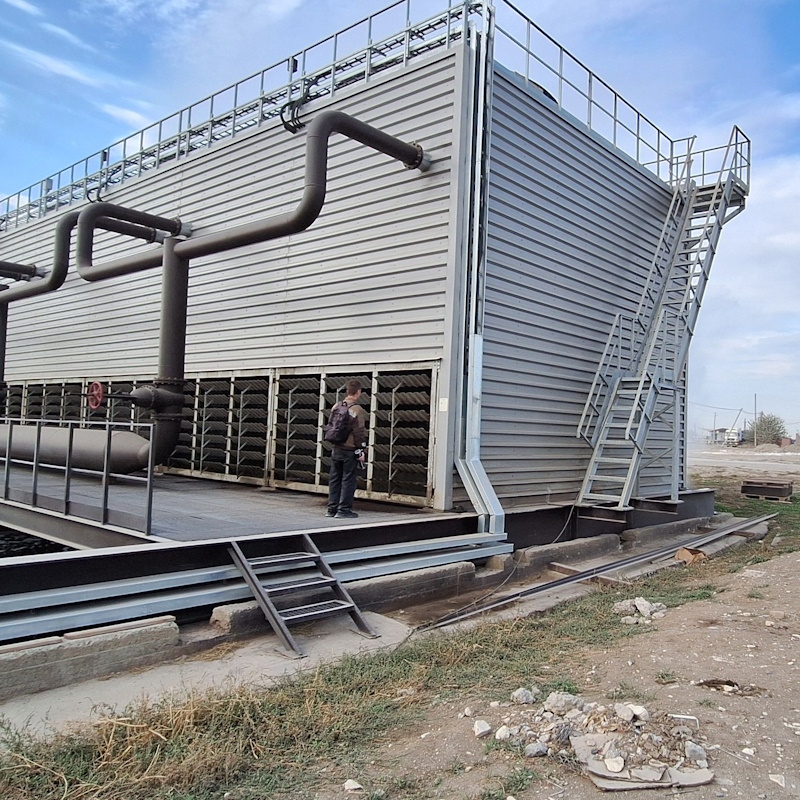 обветшавшая градирня